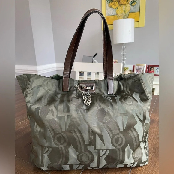 Salvatore Ferragamo logo tote bag - Picture 4 of 14